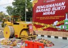 Barang Bukti Miras 1.564 Botol Digilas Stoom Walls