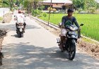 Diduga Tidak Serius Mengerjakan, Proyek Pelebaran Jalan Pogung-Gombang Cawas Molor