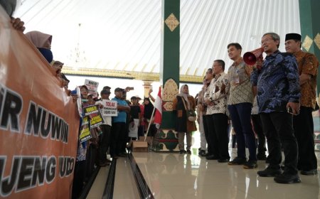 Warga Kronggahan Menolak Tempat Hiburan Malam, Gelar Aksi Damai di Pemkab Sleman