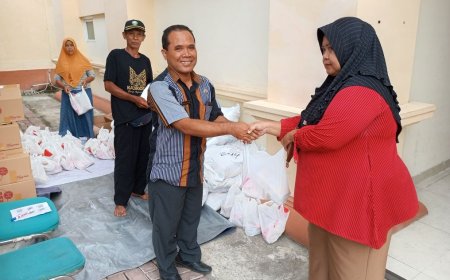 Bapanas Menyalurkan Bantuan Pangan kepada 667 KRS di Tulung Klaten