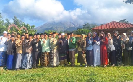 Himpunan Ekonomi Bisnis Pesantren Berbagi Kisah Sukses di Teras Merapi