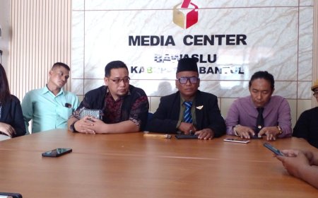 Tim Hukum Halim-Aris Melaporkan Dugaan Pelanggaran Pilkada ke Bawaslu Bantul