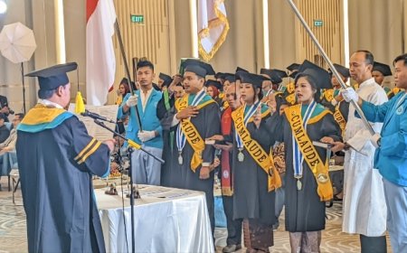 STIKes Pemkab Purworejo Mewisuda 95 Mahasiswa Diploma III Keperawatan