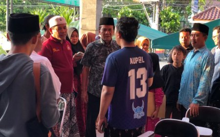 Untoro Menjenguk Santri Krapyak yang Jadi Korban Penganiayaan