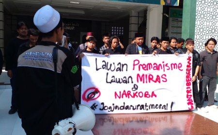 Diiringi Lantunan Sholawat, BEM Pesantren DIY Sampaikan Enam Tuntutan