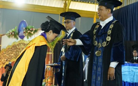 UMBY Gelar Wisuda Dua Hari Berturut-turut, 62 Persen Lulusan Cumlaude