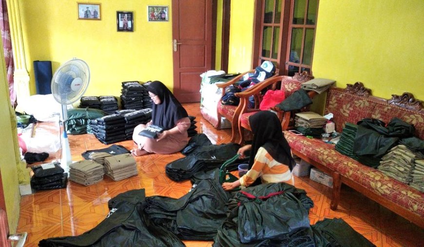 Industri Rumahan Jas Hujan Kebumen Mengandalkan e-Commerce