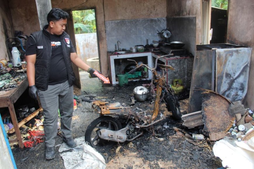 Aki Sepeda Motor Meledak, Kebakaran di Ambal Kebumen Menghanguskan Dapur Seisinya