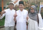Santai dan Bersarung, Cabup Purworejo Yophi Prabowo Gunakan Hak Pilihnya