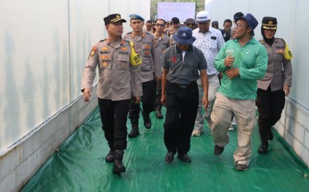 Kapolres Kulonprogo Meresmikan Green House Wana Delima Orchard Pengasih