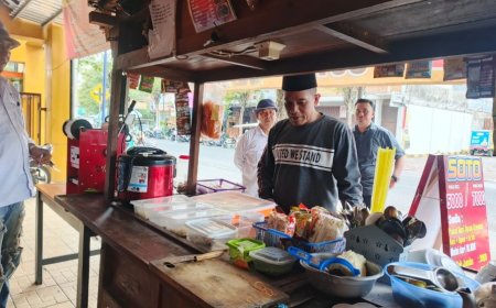 Cawabup Purworejo Lukman Hakim Serap Aspirasi dan “Nglarisi” Pedagang UMKM