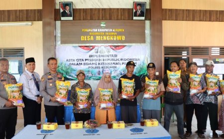 Petani di Desa Mengkowo Kebumen Peroleh Bantuan Benih dan Pupuk