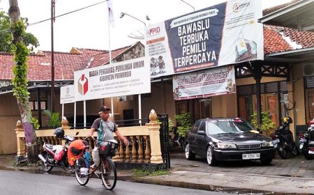 Bawaslu Purworejo Akan Kaji Laporan Dugaan Money Politic Cawabup Nomor 2