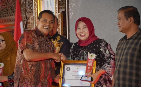 Bapperida Klaten Menyerahkan Penghargaan kepada 128 Inovator