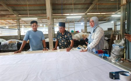 Cawabup Lukman Hakim Mengunjungi Pabrik Brand Ekidz, Dukung UMKM Purworejo Maju