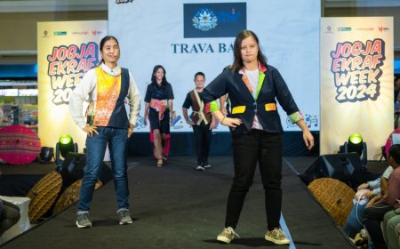 Penyandang Disabilitas Jadi Model Tampil di JEW 2024
