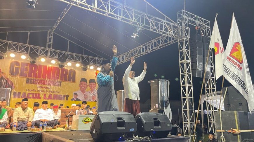 Harda Kiswaya-Danang Maharsa Menghadiri Majelis Sholawat Macul Langit