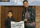 Guntur Setyo Beri Beasiswa Pendidikan Gemilang Group Periode Kedua