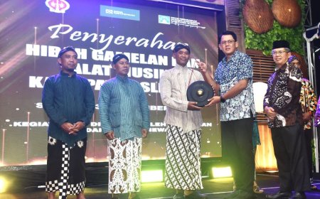 Dinas Kebudayaan Sleman Menyerahkan Hibah 70 Gamelan dan Alat Musik