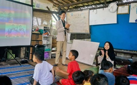 Mahasiswa Amikom Latih Generasi Muda Berani Bicara