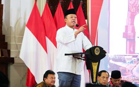 Serahkan 1.334 Sertipikat se-Banten, Nusron Komitmen Tingkatkan Sertipikasi Tanah Wakaf dan Rumah Ibadah