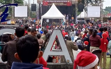 Belasan Ribu Umat Kristiani Ikuti Natal Bersama di Alun-alun Pancasila Salatiga