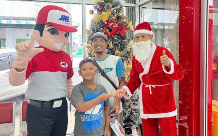 JNE Bikin Acara Baksos, Hadirkan Sinterklas Hingga Beri Promo Khusus pada Momentum NATARU