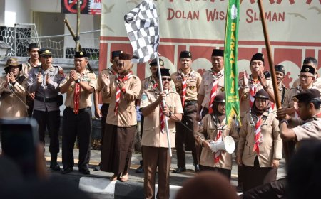 Anggota Pramuka Menyusuri Rute Dolan Wisata Sleman