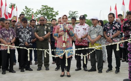Kembalikan Fungsi Trotoar, Bupati Meresmikan Food Court RSUD Klaten