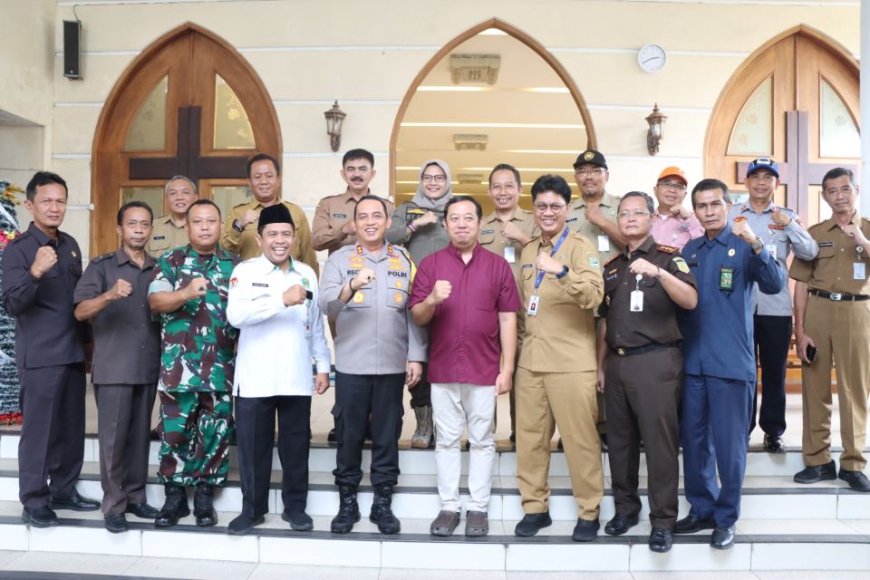 Forkopimda Kebumen Menyapa Jemaat di Beberapa Gereja