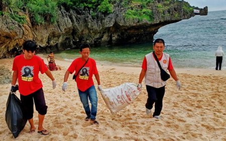 Wisatawan Masih Bebas Buang Sampah Sembarangan di Pantai Sadranan Gunungkidul