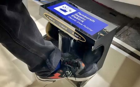 Hanya Ada di Stasiun Tugu, Mesin Pembersih Bikin Sepatu Mengkilap Seketika