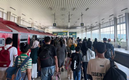 Selama Angkutan Nataru, 405 Ribu Penumpang Naik KA Bandara