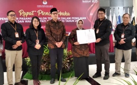 Yuli Hastuti dan Dion Agasi Ditetapkan sebagai Bupati dan Wakil Bupati Purworejo 2025 - 2030