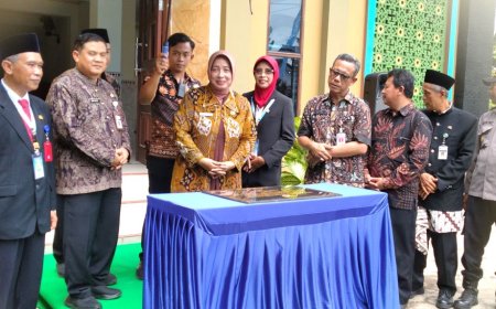 Bupati Yuli Hastuti Meresmikan Masjid Al-Mu’awanah SMKN 2 Purworejo