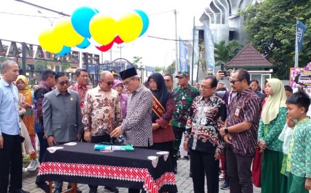 Gedung Perpustakaan Umum Bantul Sangat Megah Dilengkapi Lift