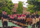 Pelajar SMP Negeri 1 Petanahan Kebumen Tampilkan Tari Santren Kolosal