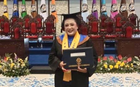 Bupati Gunungkidul Terpilih Wisuda S2 Undip dengan IPK 4.00