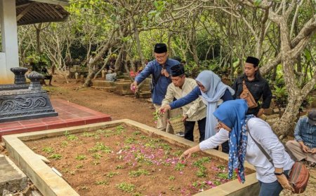 HPN 2025, Wartawan Kebumen Gelar Ziarah dan Doa Tahlil
