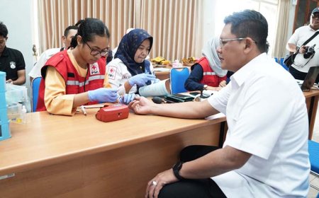 Tak Hanya Jurnalis, Masyarakat Umum Ikut Ramaikan Baksos Donor Darah Semarak HPN 2025