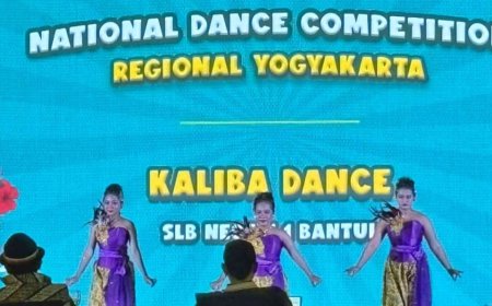 Menari dalam Sunyi, Ketika Bahasa Isyarat Bertemu Tarian di Panggung GIK UGM