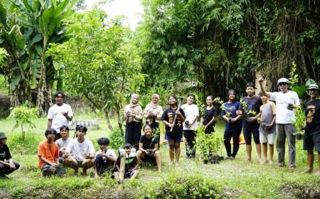 Komunitas Sahabat Pohon Menanam Cinta Sekaligus Merawat Bumi