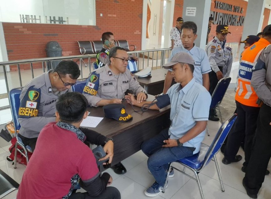 Polres Purworejo Ramp Check Serentak di Terminal Tipe A