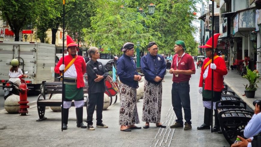 Blangkon Creative Jadi Ikon Wisata Malioboro