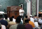 Usai Sertijab, Bupati Sleman Harda Kiswaya Salat Tarawih di Masjid Agung