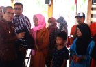 Petugas Kebersihan di Bantul Terima Paket Sembako dari REI DIY