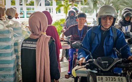 Kebahagiaan Rafi Mengayuh Sepeda untuk Takjil Gratis UMY