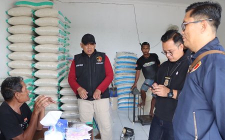 Cek Pasar, Satgas Pangan Polres Purworejo Memastikan Harga Beras Terkendali