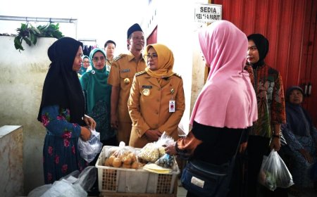 Bupati Kebumen Lilis Nuryani Minta Pedagang Jaga Keamanan Pangan