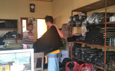 Namanya Menasional, Padahal Peci Ini Bikinan Perajin di Kota Kecil Jateng 